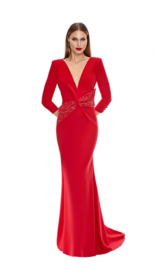 vestido rojo de corte sofisticado