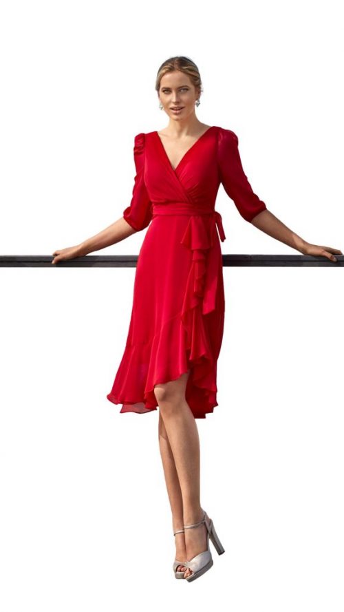 Vestido corto de invitada en gasa asimétrico en rojo