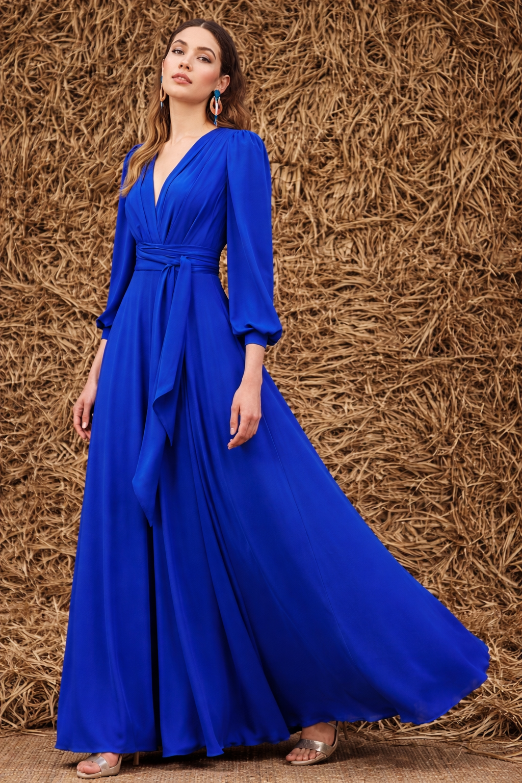 Vestido largo de fiesta camisero de gasa.