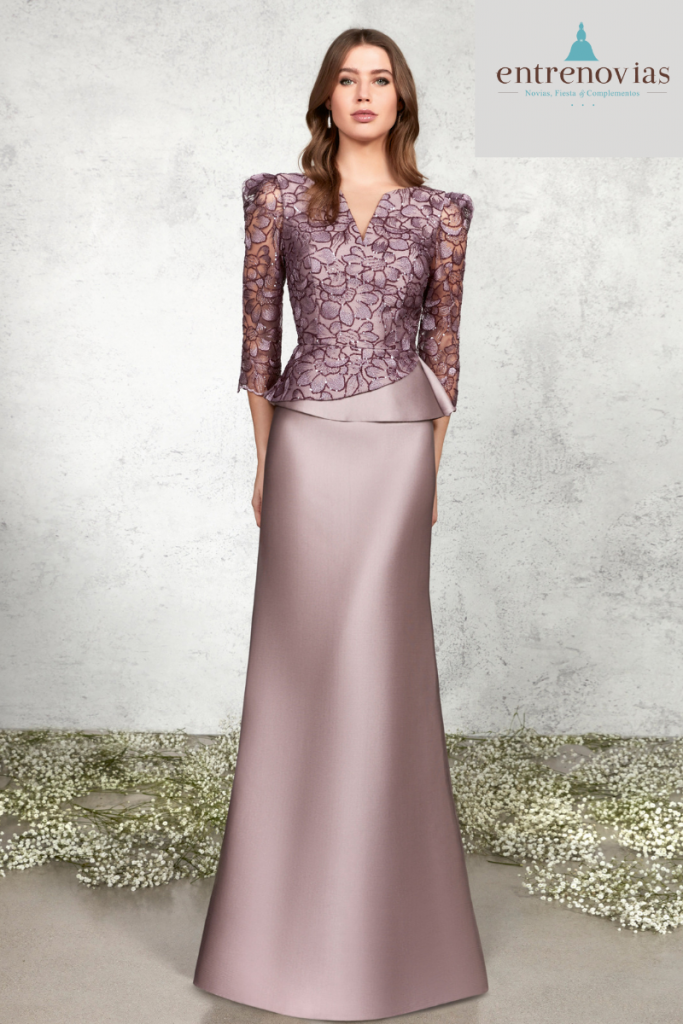 Vestido maxi con cuerpo de encaje y falda de chiffon con escote en V Borgoña