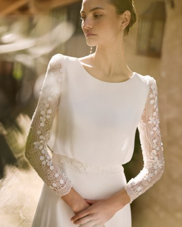 TRAJE DE NOVIA CON VESTIDO SENCILLO