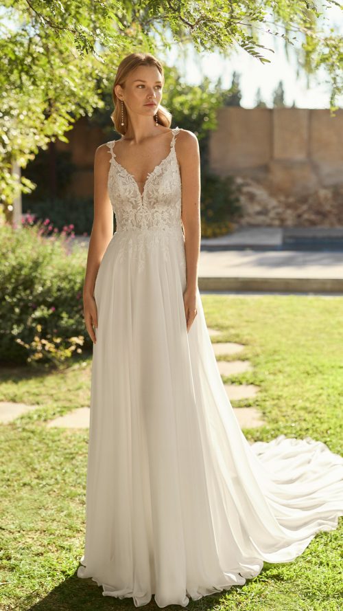 vestido de tirante corte corazon falda gasa