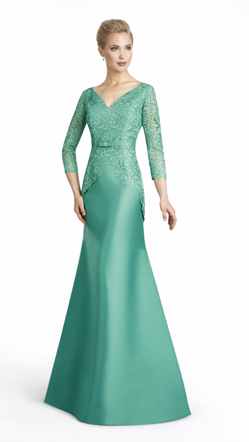 Vestido largo de Madrina con cuerpo de Guipur.