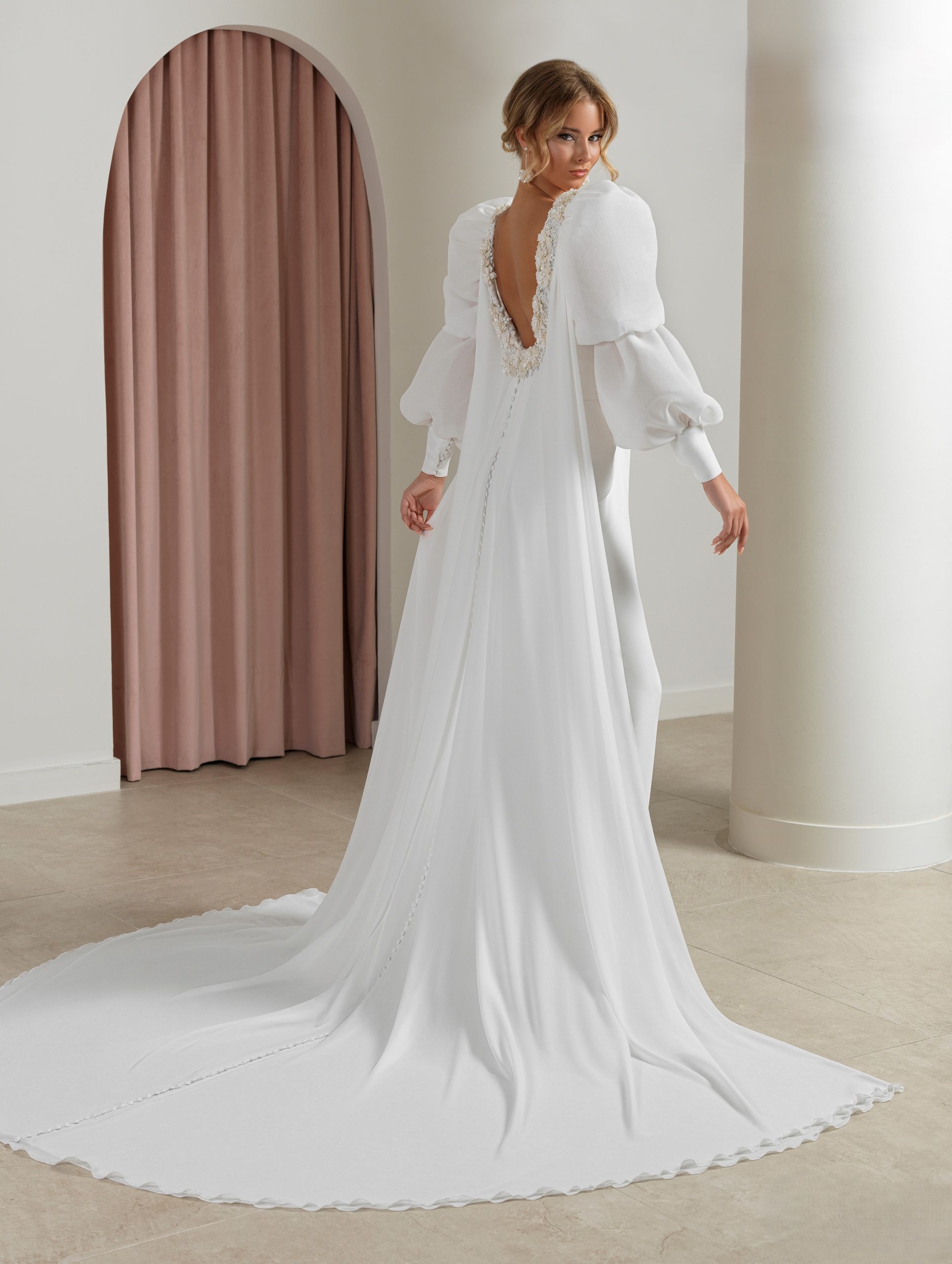 Vestido de novia sencillo y elegante - Imagen 2