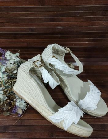 esparteña de novia bajita para lucir cómoda siempre
